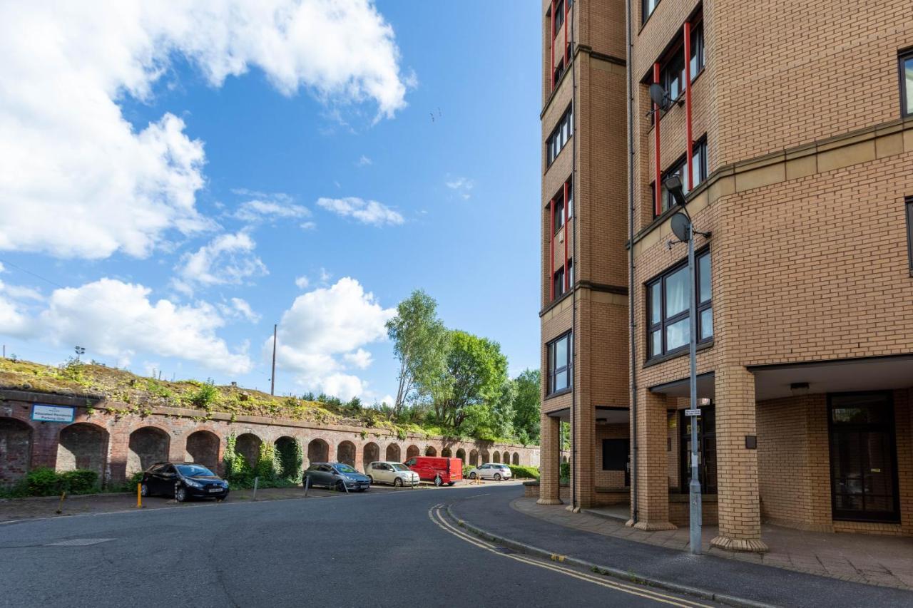 Stunning 1 Bed Merchant City Apartment With Parking Glasgow Exterior photo